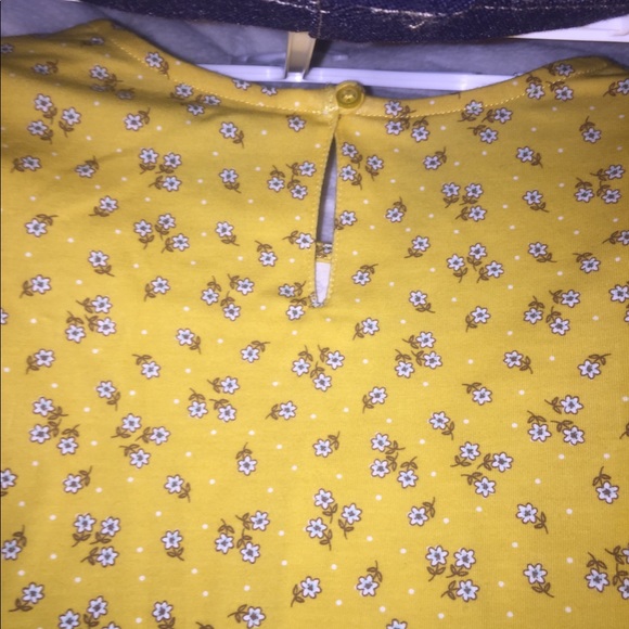 Outfit - Picture 3 of 4